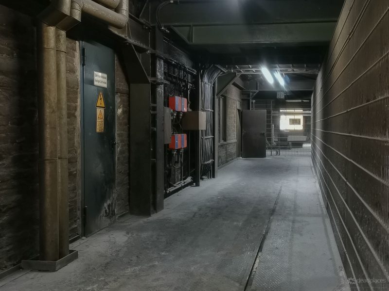 Fahrweg Schiebebuehne Pressen Hangseite